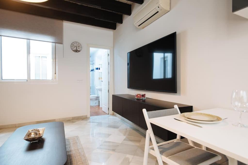 Ad2B Apartment, 300M From Cathedral With 2Br Seville Exterior photo