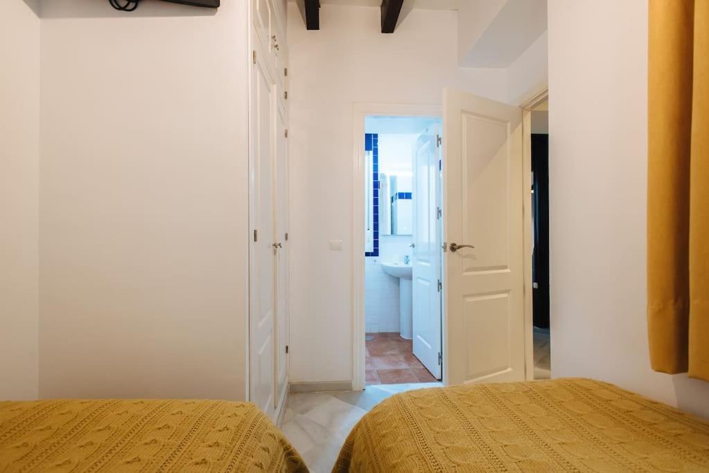 Ad2B Apartment, 300M From Cathedral With 2Br Seville Exterior photo